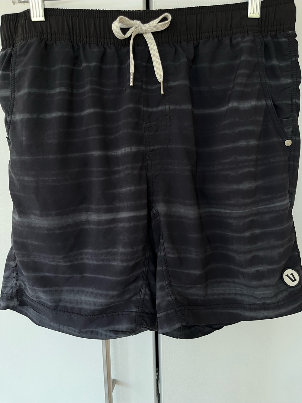 Vuori Men’s Kore Shorts Lined Black Watercolor Camo